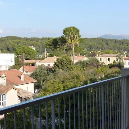 Tres Lumineux Apartment Antibes